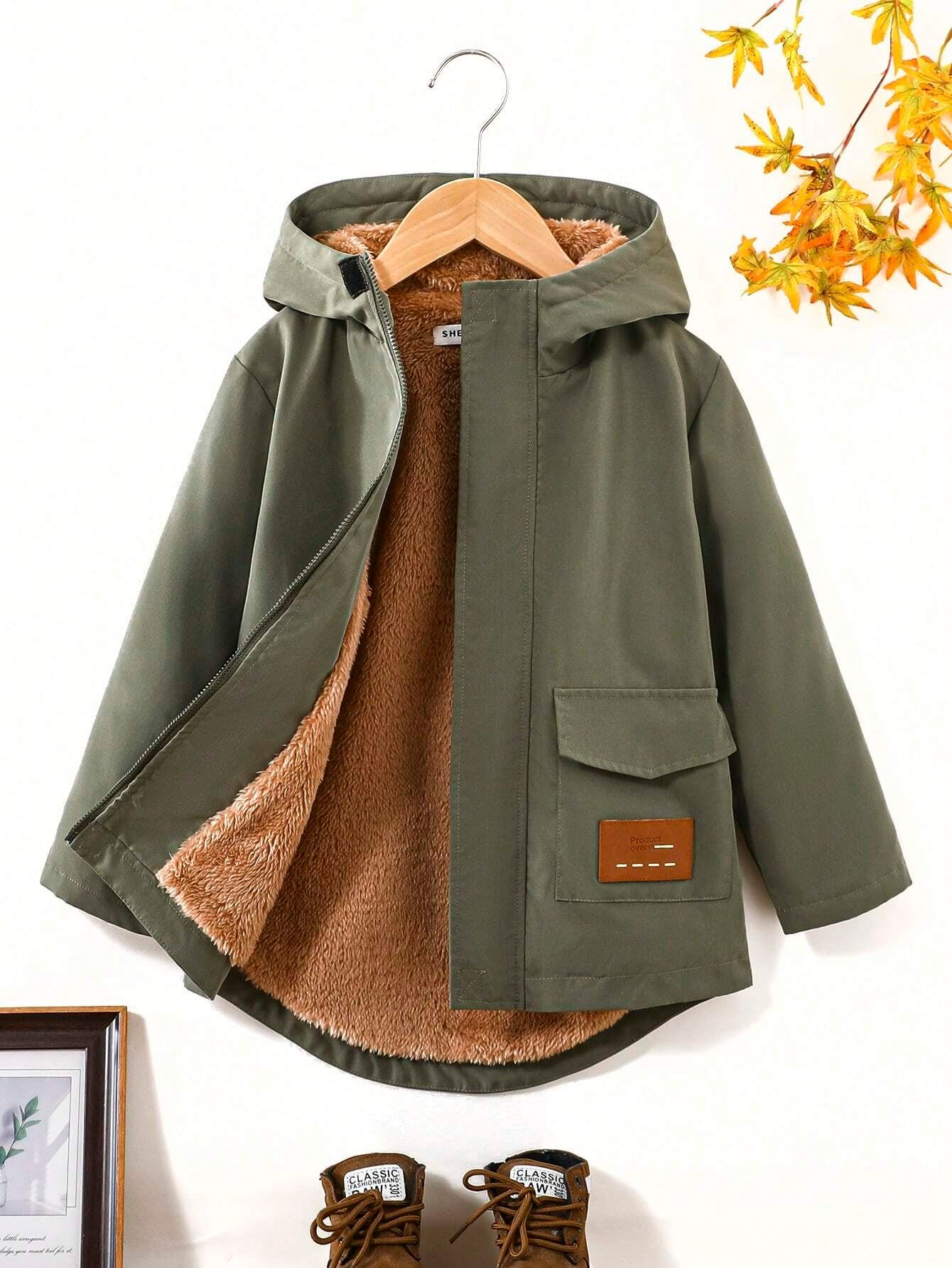 SHEIN Young Boy Casual Solid Color Teddy Bear Lined Hooded Jacket with Mix-Matched Letter Patchwork and Zipper Pocket Detail for Fall and Winter (Thick and Warm)